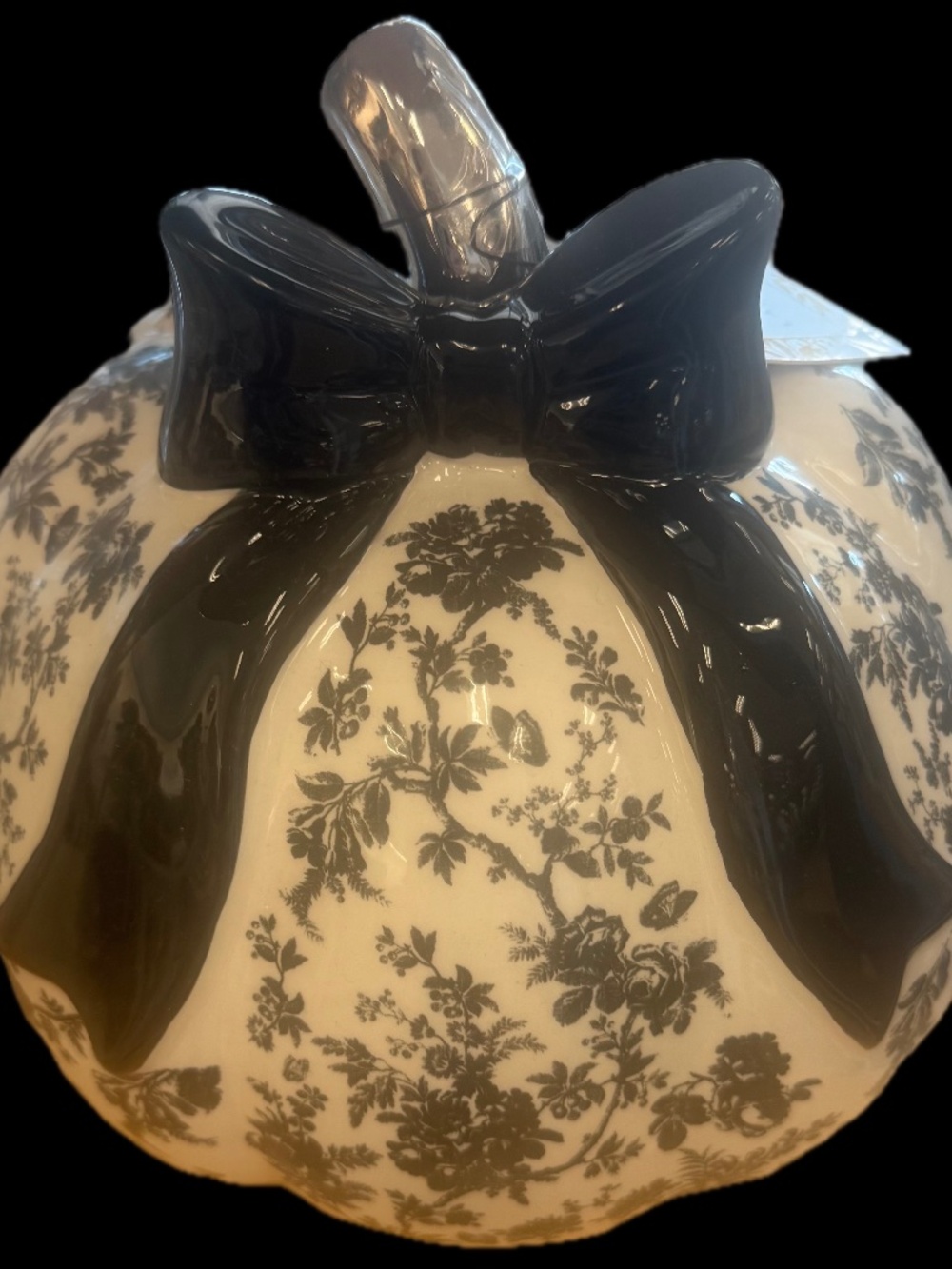 Buyer's Choice Glam Pumpkin Collection - Laura Ashley Ceramic Bow